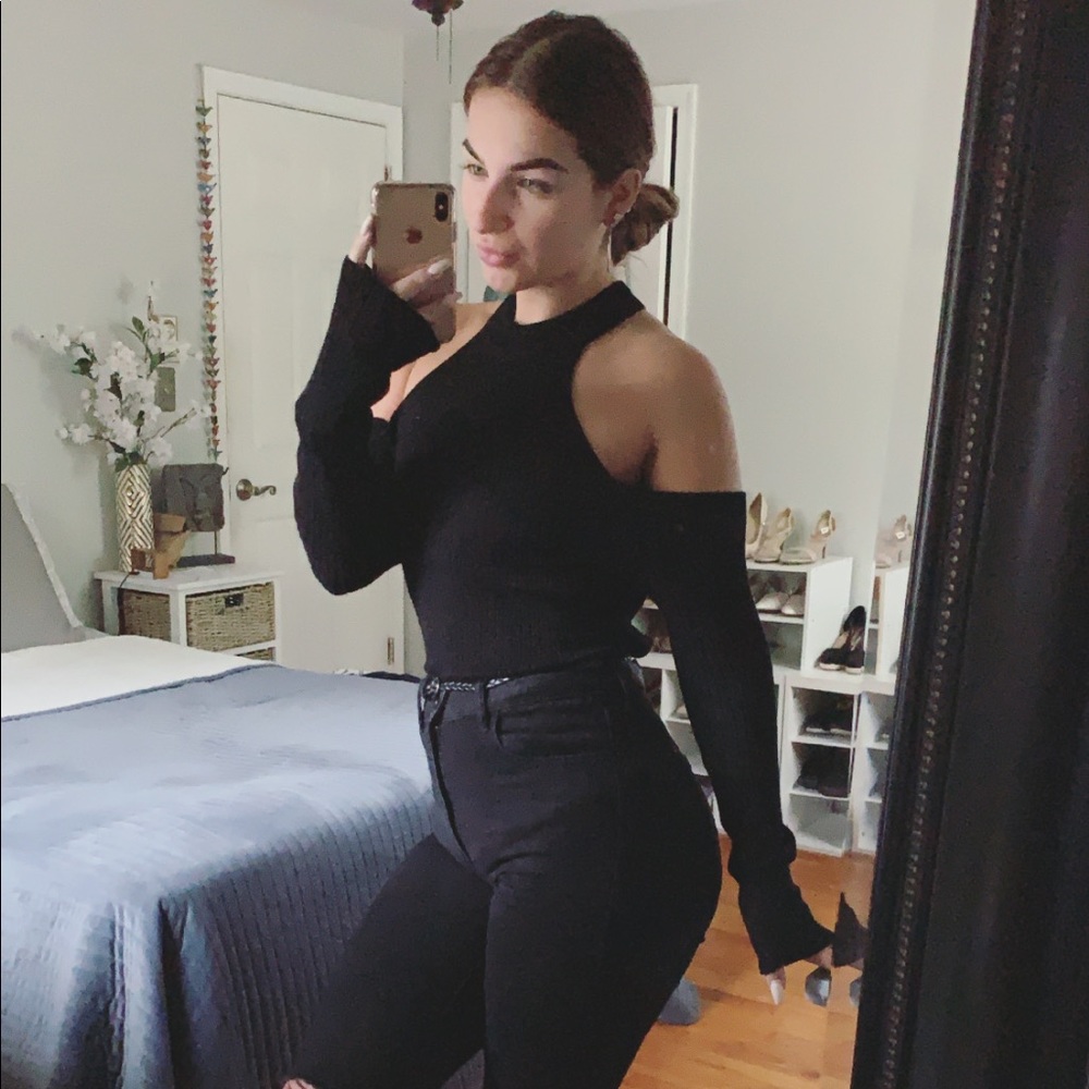 Hello fellow Poshers!!